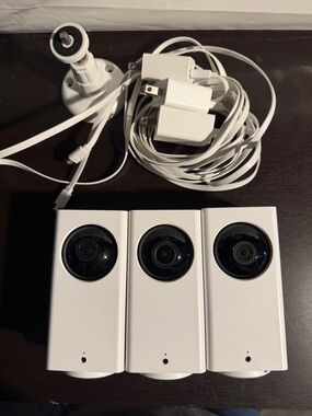 Wyze Cam Pan (set of 3!) with cords and one mount